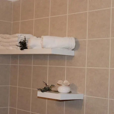 Elena Court Apt 401 *