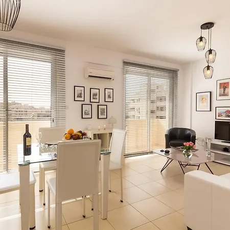 Elena Court Apt 401 Апартаменты Ларнака